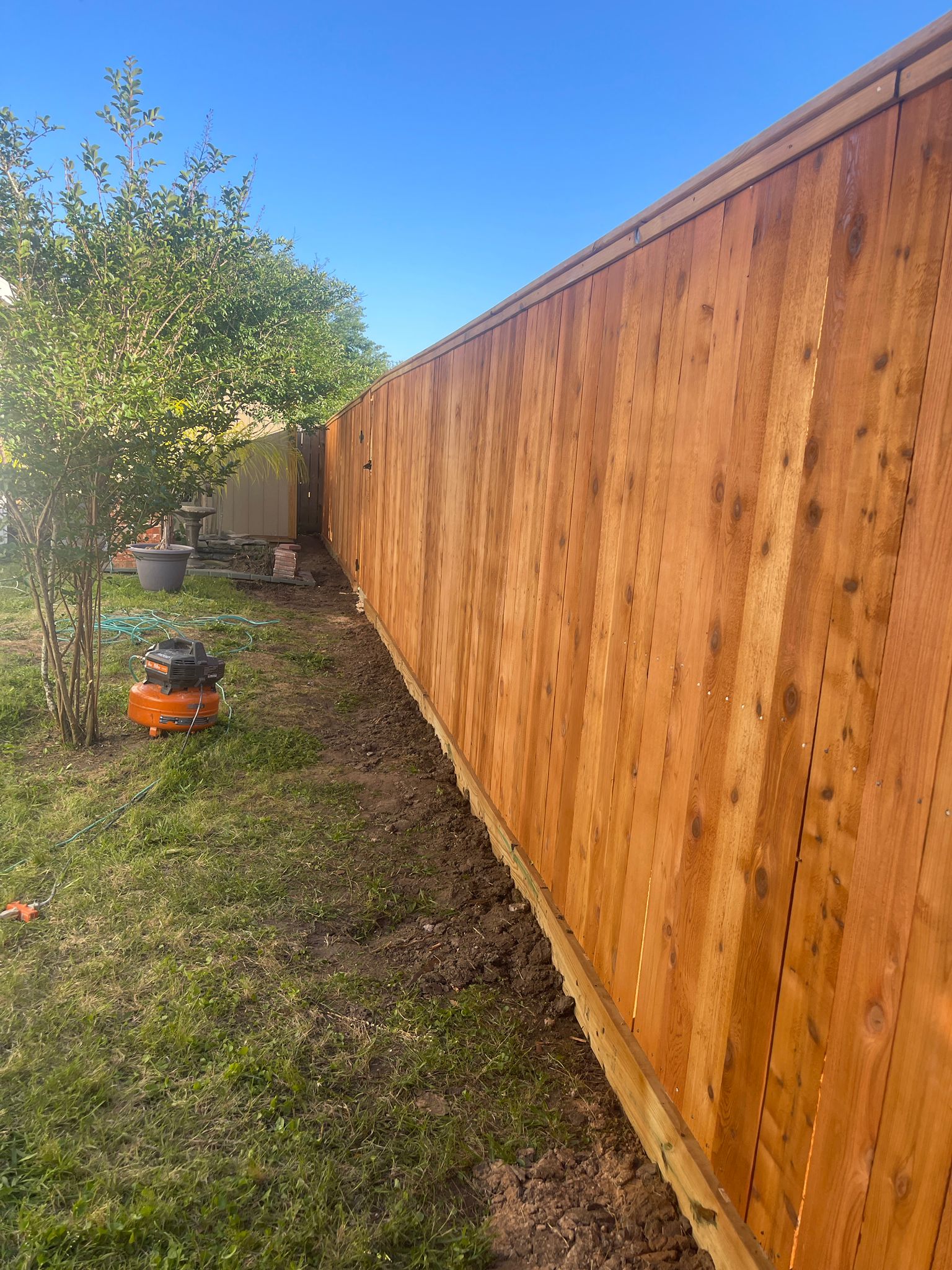 Secure Your Sanctuary: Mustang Fencing & Gates for 77057 Ranches - Image 6